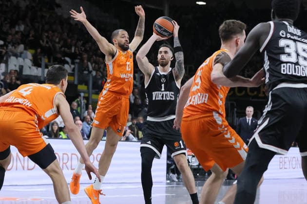 01 Luca VILDOZA Virtus Bologna Match BASKETBALL - EUROLEAGUE Virtus Bologna vs Valencia Basket 03-04-2026 13 Darius Thomson Valencia Basket Match BASKETBALL - EUROLEAGUE Virtus Bologna vs Valencia Basket 03-04-2026 during Virtus Bologna vs Valencia BC, Basketball Euroleague match in Bologna, Italy, April 03 2026  Copyright: xValentinoxOrsini IPAxSportx xipa-agency.netx xx IPA_73742182 IPA_Agency_IPA73742182