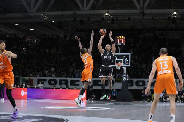 03 Carsen EDWARDS Virtus Bologna Match BASKETBALL - EUROLEAGUE Virtus Bologna vs Valencia Basket 03-04-2026 00 Brancou Badio Valencia Basket Match BASKETBALL - EUROLEAGUE Virtus Bologna vs Valencia Basket 03-04-2026 during Virtus Bologna vs Valencia BC, Basketball Euroleague match in Bologna, Italy, April 03 2026  Copyright: xValentinoxOrsini IPAxSportx xipa-agency.netx xx IPA_73742187 IPA_Agency_IPA73742187