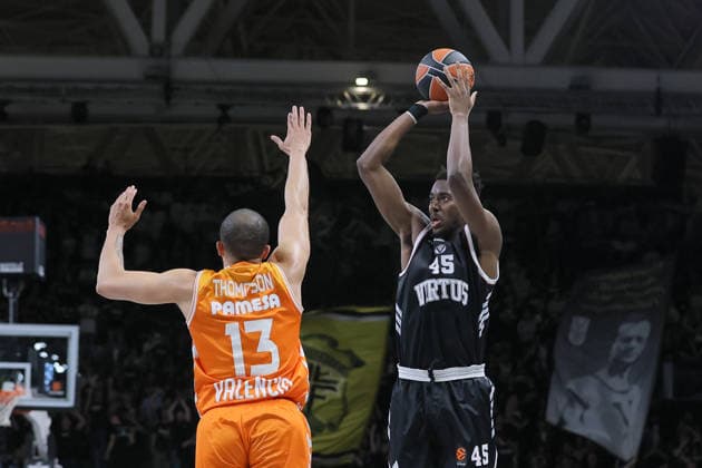 45 Nicola AKELE Virtus Bologna Match BASKETBALL - EUROLEAGUE Virtus Bologna vs Valencia Basket 03-04-2026 13 Darius Thomson Valencia Basket Match BASKETBALL - EUROLEAGUE Virtus Bologna vs Valencia Basket 03-04-2026 during Virtus Bologna vs Valencia BC, Basketball Euroleague match in Bologna, Italy, April 03 2026  Copyright: xValentinoxOrsini IPAxSportx xipa-agency.netx xx IPA_73742188 IPA_Agency_IPA73742188