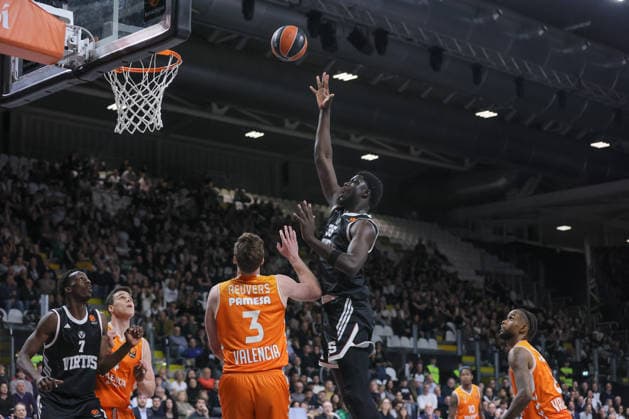 35 Mouhamet DIOUF Virtus Bologna Match BASKETBALL - EUROLEAGUE Virtus Bologna vs Valencia Basket 03-04-2026 during Virtus Bologna vs Valencia BC, Basketball Euroleague match in Bologna, Italy, April 03 2026  Copyright: xValentinoxOrsini IPAxSportx xipa-agency.netx xx IPA_73742224 IPA_Agency_IPA73742224