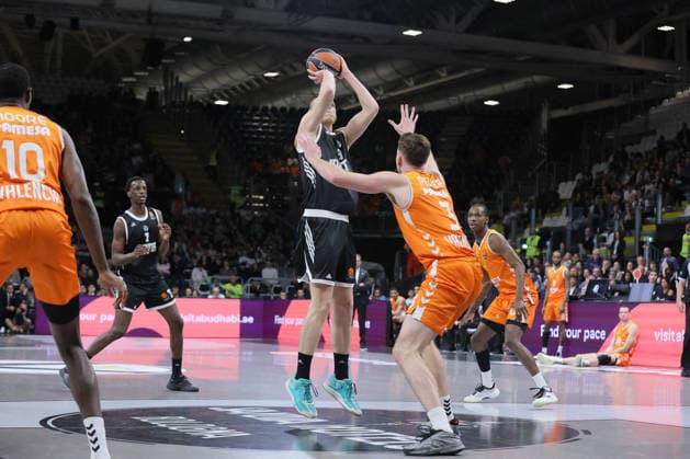 BASKET - Euroleague - Virtus Bologna vs Valencia BC 09 Alen SMAILAGIC Virtus Bologna Match BASKETBALL - EUROLEAGUE Virtus Bologna vs Valencia Basket 03-04-2026 03v Nate Reuvers Valencia Basket Match BASKETBALL - EUROLEAGUE Virtus Bologna vs Valencia Basket 03-04-2026 during Virtus Bologna vs Valencia BC, Basketball Euroleague match in Bologna, Italy, April 03 2026 Bologna Italy  Copyright: xIPAxSport ABACAx