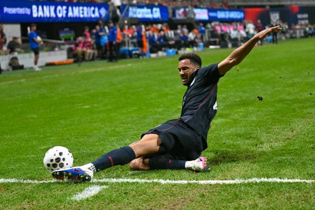 ATLANTA, GA - MARCH 31: United States defender Auston Trusty (2) attempts to keep a ball in play during the International Friendly, LÃ¤nderspiel, Nationalmannschaft between Portugal and the United States on March 31st, 2026 at Mercedes-Benz Stadium in Atlanta, GA. (Photo by Rich von Biberstein Icon Sportswire) SOCCER: MAR 31 USA vs Portugal EDITORIAL USE ONLY Icon260331048