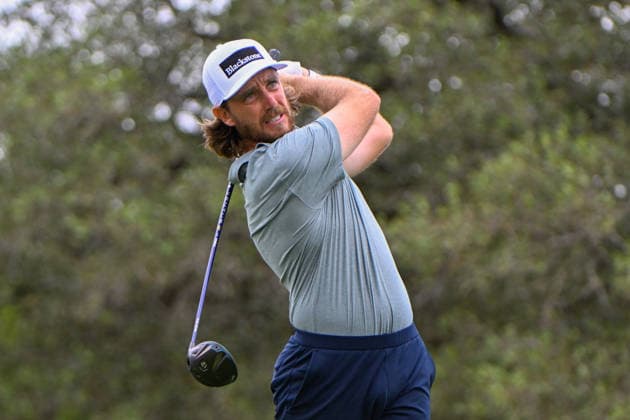 SAN ANTONIO, TX - APRIL 03: Tommy Fleetwood (ENG) watches his tee shot on 2 during the second round of the Valero Texas Open on April 3, 2026, at the AT&T Oaks Course at TPC San Antonio, San Antonio, Texas. (Photo by Ken Murray Icon Sportswire) GOLF: APR 03 PGA, Golf Herren Valero Texas Open EDITORIAL USE ONLY Icon2604030222