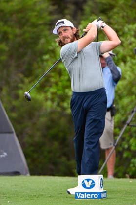 SAN ANTONIO, TX - APRIL 03: Tommy Fleetwood (ENG) watches his tee shot on 12 during the second round of the Valero Texas Open on April 3, 2026, at the AT&T Oaks Course at TPC San Antonio, San Antonio, Texas. (Photo by Ken Murray Icon Sportswire) GOLF: APR 03 PGA, Golf Herren Valero Texas Open EDITORIAL USE ONLY Icon2604030412
