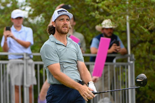 SAN ANTONIO, TX - APRIL 03: Tommy Fleetwood (ENG) watches his tee shot on 10 during the second round of the Valero Texas Open on April 3, 2026, at the AT&T Oaks Course at TPC San Antonio, San Antonio, Texas. (Photo by Ken Murray Icon Sportswire) GOLF: APR 03 PGA, Golf Herren Valero Texas Open EDITORIAL USE ONLY Icon2604030332