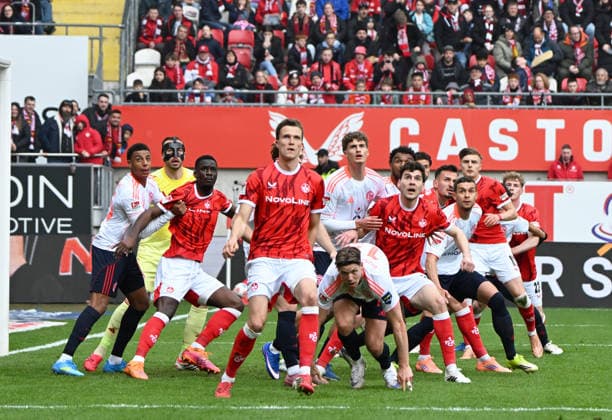 Football 2 Bundesliga Season 2025 26 1 FC Kaiserslautern 04 04 2026 Fritz Walter Stadion 1 FC Kaiserslautern fck Fortuna Düsseldorf dus Full Assembly in the Düsseldorf penalty area 1 FC Kaiserslautern