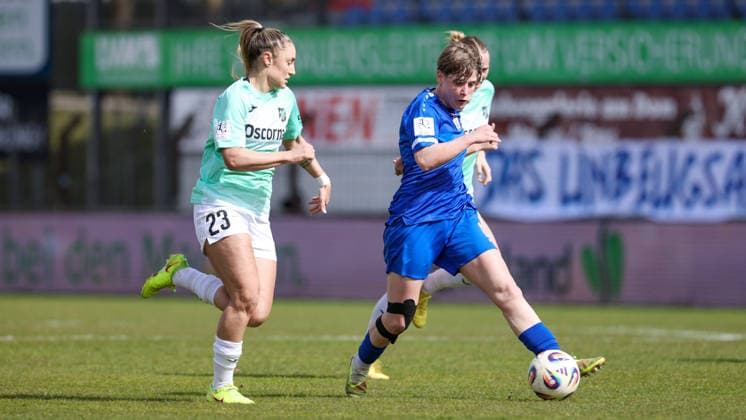 from left Ivana Slipcevic SC Sand, 23 and Lea Mauly SV Meppen, 19 in a duel, dynamic, action, action, game scene, THE DFB REGULATIONS PROHIBIT ANY USE OF PHOTOGRAPHS AS IMAGE SEQUENCES AND OR QUASI VIDEO , 04 04 2026, Meppen Germany , Football, 2 Womens Bundesliga, SV Meppen SC Sand xobx