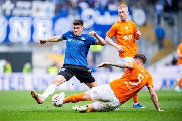 04 04 2026 Soccer, 2025 2026, 2 Bundesliga, 28 Matchday, DSC Arminia Bielefeld SV Darmstadt 98 L R Semir Telalovic Bielefeld , Matej Maglica Darmstadt DFL REGULATIONS PROHIBIT ANY USE OF PHOTOGRAPHS AS IMAGE SEQUENCES AND OR QUASI VIDEO