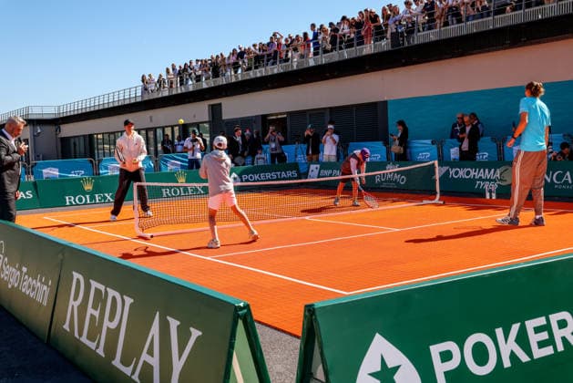 Avant le Rolex Monte-Carlo Masters 2026, Jannik Sinner et Alexander Zverev lors d une exhibition de mini-tennis animée sur la digue de la Station Maritime à Monaco, le 4 avril 2026. Claudia Albuquerque Bestimage Ahead of the Rolex Monte-Carlo Masters 2026, Jannik Sinner and Alexander Zverev during a lively mini-tennis exhibition on the seawall of the Maritime Station in Monaco, on April 4, 2026. Monte-Carlo  Copyright: xClaudiaxAlbuquerquex xBestimagexClaudiaxAlbuquerquex xBestimagex