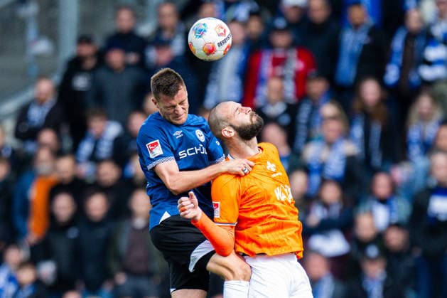 04 04 2026 Soccer, 2025 2026, 2 Bundesliga, Matchday 28, DSC Arminia Bielefeld SV Darmstadt 98 L R Robin Knoche Bielefeld , Aleksandar Vukotic Darmstadt DFL REGULATIONS PROHIBIT ANY USE OF PHOTOGRAPHS AS IMAGE SEQUENCES AND OR QUASI VIDEO