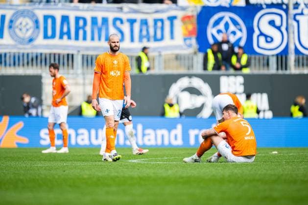 04 04 2026 Soccer, 2025 2026, 2 Bundesliga, Matchday 28, DSC Arminia Bielefeld SV Darmstadt 98 L R Aleksandar Vukotic Darmstadt , Matej Maglica Darmstadt DFL REGULATIONS PROHIBIT ANY USE OF PHOTOGRAPHS AS IMAGE SEQUENCES AND OR QUASI VIDEO