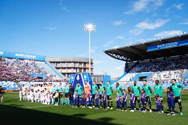 Line up during the Serie A soccer match between Sassuolo and Cagliari at the Mapei Stadium Cittˆ del Tricolore in Reggio Emilia, north Italy - Saturday, April 4, 2026 - - Soccer -  Copyright: xMassimoxPaolone LaPressex