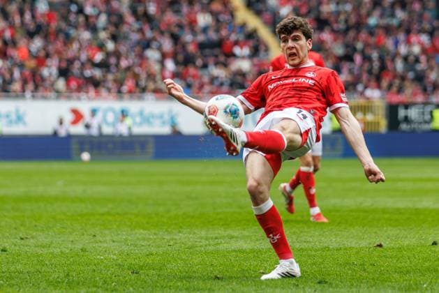 Jacob Rasmussen 1 FC Kaiserslautern with ball, 1 FC Kaiserslautern vs Fortuna Duesseldorf, Soccer, 2 Bundesliga, Matchday 28, Season 2025 2026, 04 04 2026 1 FC Kaiserslautern vs Fortuna Duesseldorf, Soccer, 2 Bundesliga, Matchday 28, Season 2025 2026, 04 04 2026 Copyright: xEibner-Pressefoto AlexanderxNeisx EP_ANS