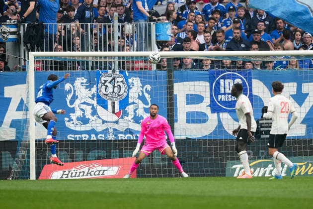 RC Strasbourg Alsace v OGC Nice - Ligue 1 McDonald s 2025 2026 80 Yehvann DIOUF (ogcn) - 20 Martial GODO (rcsa) during the Ligue 1 McDonald s match between Strasbourg and Nice at Stade de la Meinau on April 4, 2026 in Strasbourg, France. Strasbourg France  Copyright: xFEPx 776348343