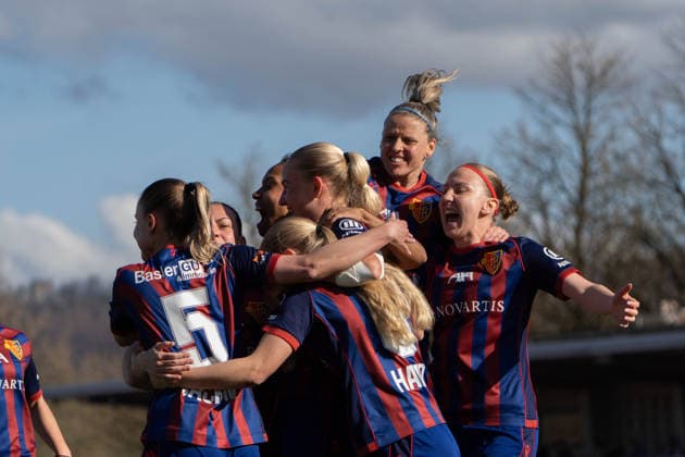 Switzerland AXA Women s Super League FC Basel vs Servette FC ChÃªnois FÃ minin, Leichtathletikstadion, Basel Anna Krog 23 FC Basel Jubel Copyright: xMelinaxFeldges xSteinsiek.chx