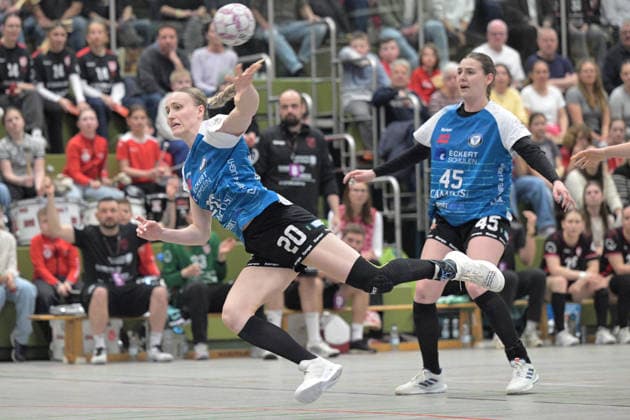 Julika Birnkammer ESV 1927 Regensburg, 20 on throw goal TG Nuertingen vs ESV 1927 Regensburg, Alsco Handball 2 Bundesliga Women, 23 league matchday, season 2025 2026, 04 04 2026 TG Nuertingen vs ESV 1927 Regensburg, Alsco Handball 2 Bundesliga Women, 23 league matchday, season 2025 2026, 04 04 2026 Nuertingen Copyright: xEibner-Pressefotox TobiasxBaurx EP_TBR