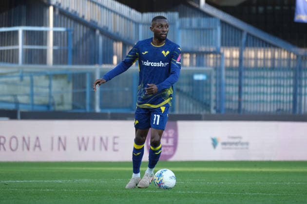 Jean-Daniel Akpa Akpro of Hellas Verona FC carries the ball during the soccer match between Hellas Verona FC and ACF Fiorentina, MD31 of Serie A Enilive Italian soccer championship 2025 2026 at Marcantonio Bentegodi Stadium on April 4, 2026, Verona, Italy.  Copyright: xRobertoxTommasini IPAxSportx xipa-agency.netx xx IPA_73753235 IPA_Agency_IPA73753235