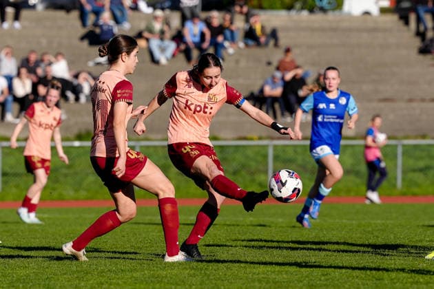 Switzerland AXA Women s Super League 2025 26, FC Lucerne vs BSC YB Women Hubelmatt, Lucerne Malaurie Granges 13 YB Women and Giulia Schlup 31 YB Women Copyright: xKjetilxWaberx