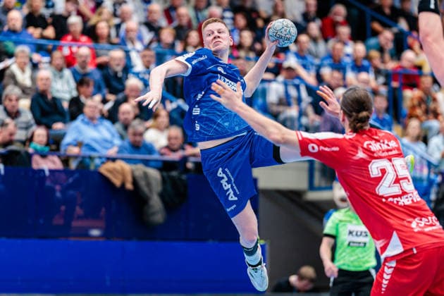 v l Niels Gerardus Versteijnen TBV Lemgo Lippe, 25 , Olle Forsell Schefvert MT Melsungen, 25 GER, TBV Lemgo Lippe vs MT Melsungen, Handball, 1 Bundesliga, Matchday 27, Season 2025 2026, 04 04 2026 GER, TBV Lemgo Lippe vs MT Melsungen, Handball, 1 Bundesliga, Matchday 27, Season 2025 2026, 04 04 2026 Lemgo Copyright: xEibner-Pressefoto JanxRollingerx EP_JSK