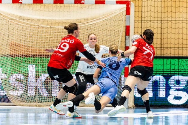 04 04 2026, GER, Handball, Women, Season 2025 2026, Alsco 1 Bl, 22 Matchday, Thueringer HC HSG Bensheim Auerbach Flames Matilda Ehlert HSG Bensheim Auerbach Flames , Luca Farago Thueringer HC,19 , Kelly de Abreu Rosa Thueringer HC,3 99947 Bad Langensalza Salza Halle Sporthalle Mehrz Thüringen Germany