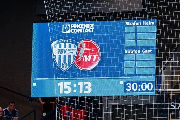 Half-time score 28 26 on a scoreboard at Phoenix Contact Arena Lemgo GER, TBV Lemgo Lippe vs MT Melsungen, Handball, 1 Bundesliga, Matchday 27, Season 2025 2026, 04 04 2026 GER, TBV Lemgo Lippe vs MT Melsungen, Handball, 1 Bundesliga, Matchday 27, Season 2025 2026, 04 04 2026 Lemgo Copyright: xEibner-Pressefoto JanxRollingerx EP_JSK