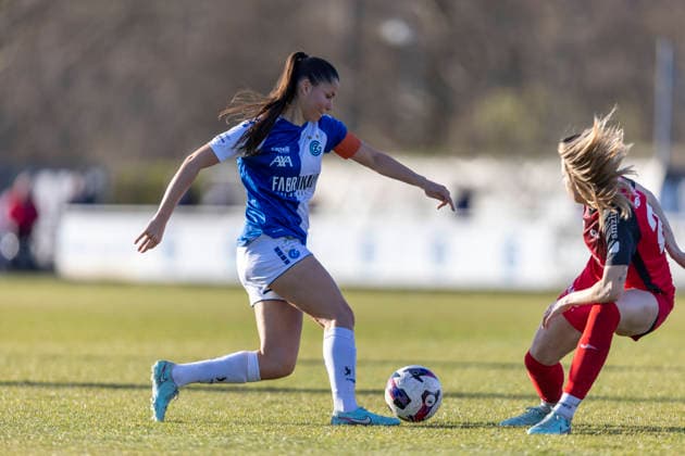 Switzerland AXA Womens Super League 2025 26, GC Frauenfussball vs FC Aarau Frauen GC Campus, Niederhasli Luna LempÃ riere of GC Frauenfussball controls the ball Copyright: xPascalxKesselmarkx