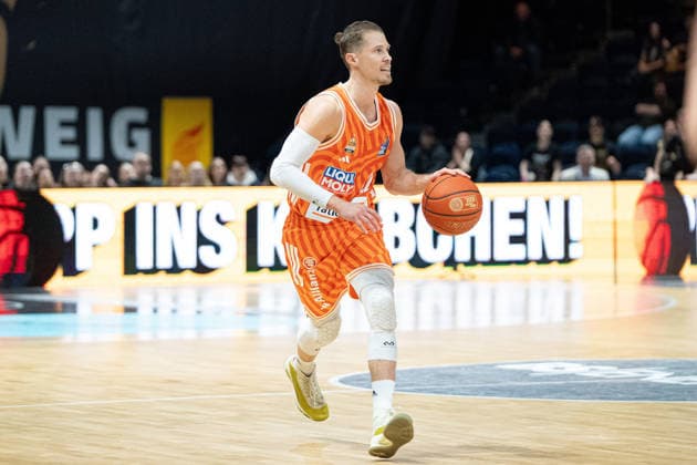 Thomas Klepeisz Nr 22 ratiopharm Ulm GER, Basketball Loewen Braunschweig vs ratiopharm Ulm, Basketball, easyCredit BBL, Week 28, Season 2025 26, 04 04 2026 GER, Basketball Loewen Braunschweig vs ratiopharm Ulm, Basketball, easyCredit BBL, Week 28, Season 2025 26, 04 04 2026 Braunschweig Copyright: xEibner-Pressefoto DanielxREINELTx EP_DRT