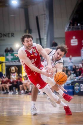 Barmer 2 Basketball Bundesliga ProA Bayer Giants Leverkusen vs RheinStars Cologne, 04 04 26 Leverkusen, 04 04 26 Sebastian Brach Bayer Giants Leverkusen, 10 and Haris Hujic RheinStars Cologne, 10 during the game of the Barmer 2 Basketball Bundesliga ProA Bayer Giants Leverkusen vs RheinStars Cologne at the Ostermann Arena in Leverkusen Copyright: xBEAUTIFULxSPORTS LeahxKohringx