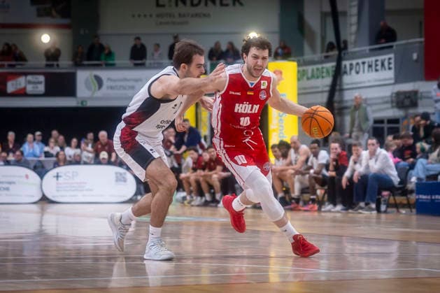 Barmer 2 Basketball Bundesliga ProA Bayer Giants Leverkusen vs RheinStars Cologne, 04 04 26 Leverkusen, 04 04 26 Sebastian Brach Bayer Giants Leverkusen, 10 and Haris Hujic RheinStars Cologne, 10 during the game of the Barmer 2 Basketball Bundesliga ProA Bayer Giants Leverkusen vs RheinStars Cologne at the Ostermann Arena in Leverkusen Copyright: xBEAUTIFULxSPORTS LeahxKohringx