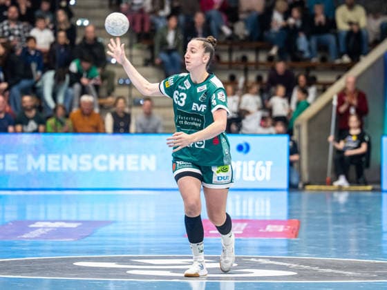 Stephanie Elies Frisch Auf Women, 63 on the ball, Frisch Auf Goeppingen vs BSV Sachsen Zwickau, Handball, 1 Bundesliga, Season 2025 2026, 04 04 2026 Frisch Auf Goeppingen vs BSV Sachsen Zwickau, Handball, 1 Bundesliga, Season 2025 2026, 04 04 2026 Goeppingen Copyright: xMichaelxSchmidt Eibner-Pressefotx EP_MST