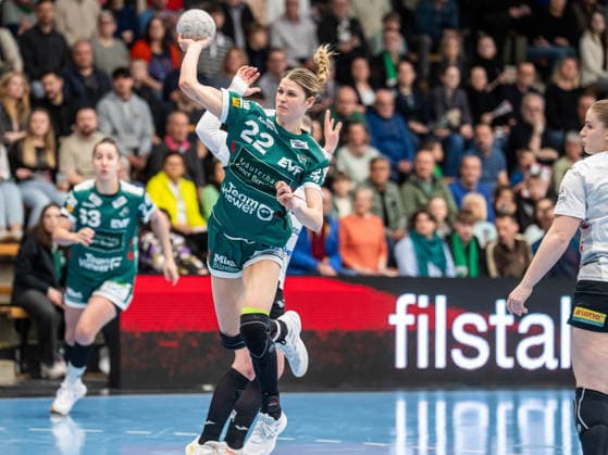 Sina Ehmann Frisch Auf Frauen, 22 kommt frei zum Wurf, Frisch Auf Goeppingen vs BSV Sachsen Zwickau, Handball, 1 Bundesliga, Season 2025 2026, 04 04 2026 Frisch Auf Goeppingen vs BSV Sachsen Zwickau, Handball, 1 Bundesliga, Season 2025 2026, 04 04 2026 Goeppingen Copyright: xMichaelxSchmidt Eibner-Pressefotx EP_MST