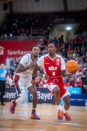 Barmer 2 Basketball Bundesliga ProA Bayer Giants Leverkusen vs RheinStars Koeln, 04 04 26 Leverkusen, 04 04 26 John Williams Jr Bayer Giants Leverkusen, 21 and Cedric Cezell Russell Jr RheinStars Koeln, 0 during the Barmer 2 Basketball Bundesliga ProA Bayer Giants Leverkusen vs RheinStars Koeln game at the Ostermann Arena in Leverkusen Copyright: xBEAUTIFULxSPORTS LeahxKohringx