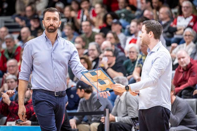 Barmer 2 Basketball Bundesliga ProA Bayer Giants Leverkusen vs RheinStars Cologne, 04 04 26 Leverkusen, 04 04 26 Zoran Kukic Head Coach RheinStars Cologne and Oliver Elling Assistant Coach RheinStars Cologne during the game of the Barmer 2 Basketball Bundesliga ProA Bayer Giants Leverkusen vs RheinStars Cologne at the Ostermann Arena in Leverkusen Copyright: xBEAUTIFULxSPORTS LeahxKohringx