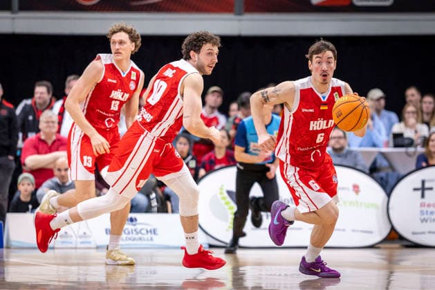 Barmer 2 Basketball Bundesliga ProA Bayer Giants Leverkusen vs RheinStars Koeln, 04 04 26 Leverkusen, 04 04 26 Haris Hujic RheinStars Cologne, 10 and Jasper Günther RheinStars Cologne, 6 during the game of the Barmer 2 Basketball Bundesliga ProA Bayer Giants Leverkusen vs RheinStars Koeln at the Ostermann Arena in Leverkusen Copyright: xBEAUTIFULxSPORTS LeahxKohringx