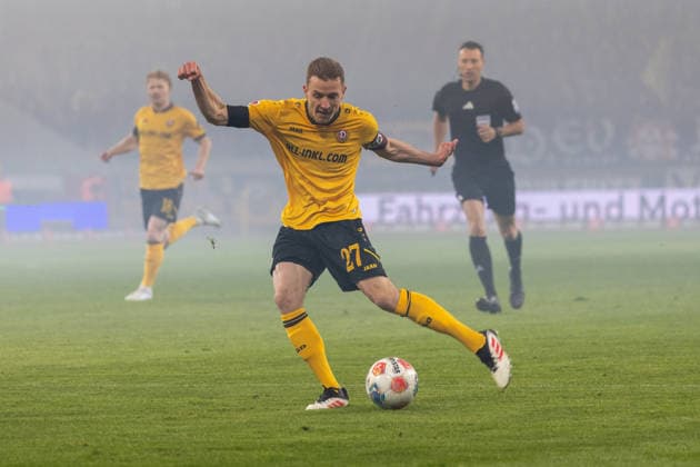 04 04 2026, Germany, Soccer, Dynamo Dresden vs Hertha BSC, 28 Matchday, Season 2025 2026, Rudolf Harbig Stadion Hauptmann Niklas Dynamo Dresden, 27 Copyright: xMichellexLukax
