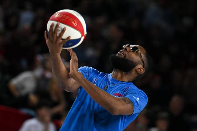 Harlem Globetrotters perform in Ankara as part of centenary tour ANKARA, TURKIYE - APRIL 4: Harlem Globetrotters, the American basketball team known as the exhibition basketball team, perform a show as part of their 100th-anniversary tour at the Ankara Sports Hall in Ankara, Turkiye on April 4, 2026. Muhammed Abdullah Kurtar Anadolu Ankara Turkey. Editorial use only. Please get in touch for any other usage.  Copyright: x2026xAnadoluxMuhammedxAbdullahxKurtarx