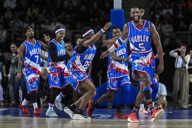 Harlem Globetrotters perform in Ankara as part of centenary tour ANKARA, TURKIYE - APRIL 4: Harlem Globetrotters, the American basketball team known as the exhibition basketball team, perform a show as part of their 100th-anniversary tour at the Ankara Sports Hall in Ankara, Turkiye on April 4, 2026. Dilara Irem Sancar Anadolu Ankara Turkey. Editorial use only. Please get in touch for any other usage.  Copyright: x2026xAnadoluxDilaraxÄ°remxSancarx