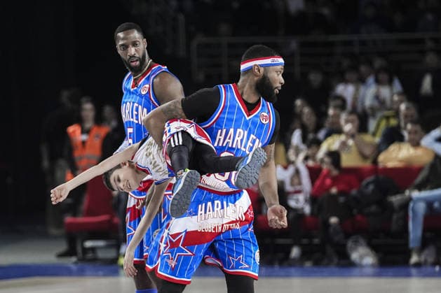 Harlem Globetrotters perform in Ankara as part of centenary tour ANKARA, TURKIYE - APRIL 4: Harlem Globetrotters, the American basketball team known as the exhibition basketball team, perform a show as part of their 100th-anniversary tour at the Ankara Sports Hall in Ankara, Turkiye on April 4, 2026. Dilara Irem Sancar Anadolu Ankara Turkey. Editorial use only. Please get in touch for any other usage.  Copyright: x2026xAnadoluxDilaraxÄ°remxSancarx