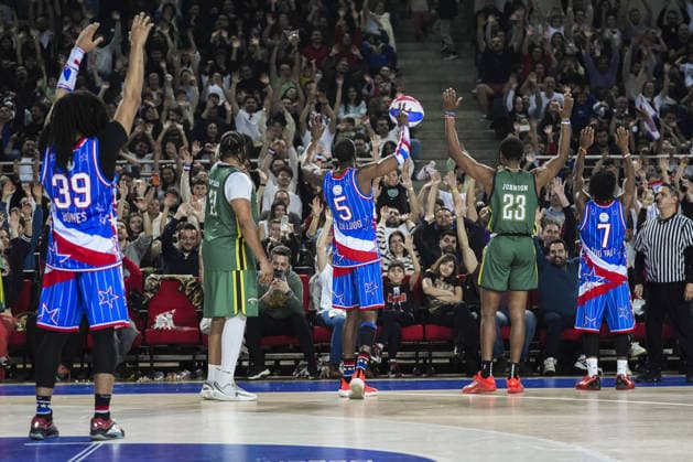 Harlem Globetrotters perform in Ankara as part of centenary tour ANKARA, TURKIYE - APRIL 4: Harlem Globetrotters, the American basketball team known as the exhibition basketball team, perform a show as part of their 100th-anniversary tour at the Ankara Sports Hall in Ankara, Turkiye on April 4, 2026. Dilara Irem Sancar Anadolu Ankara Turkey. Editorial use only. Please get in touch for any other usage.  Copyright: x2026xAnadoluxDilaraxÄ°remxSancarx