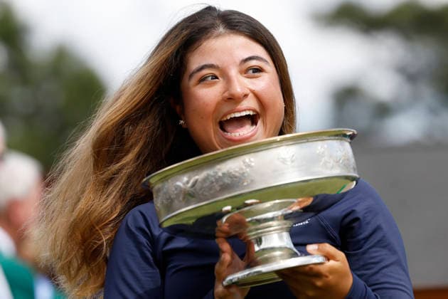 Maria Jose Marin of Colombia celebrates holds the ANWA championship Trophy after the final round of the Augusta National Women s Amateur at Augusta National Golf Club on Saturday, April 4, 2026 in Augusta, Georgia. Marin won the Augusta National Women s Amateur with a score of 14 under par.  AUG20260404104 JOHNxANGELILLO