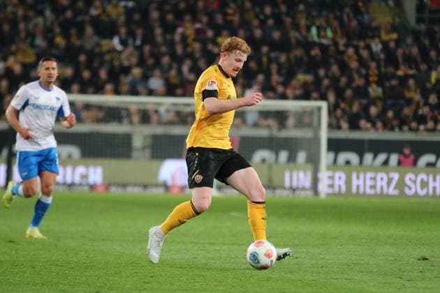 04 04 2026 Soccer Men 2025 2026 2 Bundesliga 28 Matchday SG Dynamo Dresden Hertha BSC Rudolf Harbig Stadion Dresden Robert Wagner Dresden, 18, yellow on the ball Dresden Saxony Germany