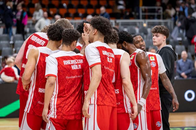 Barmer 2 Basketball Bundesliga ProA Bayer Giants Leverkusen vs RheinStars Koeln, 04 04 26 Leverkusen, 04 04 26 The RheinStars Cologne win the derby against the Bayer Giants Leverkusen during the game of the Barmer 2 Basketball Bundesliga ProA Bayer Giants Leverkusen vs RheinStars Koeln at the Ostermann Arena in Leverkusen Copyright: xBEAUTIFULxSPORTS LeahxKohringx