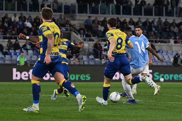 CALCIO - Serie A - SS Lazio vs Parma Calcio Tijjani Noslin of S.S. Lazio scores the goal for 1-1 during the 31th matchday of the Serie A championship between S.S. Lazio and Parma Calcio 1913 at the Olympic Stadium on April 4, 2026 in Rome, Italy. Rome Italy  Copyright: xIPAxSport ABACAx