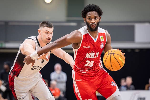 Barmer 2 Basketball Bundesliga ProA Bayer Giants Leverkusen vs RheinStars Cologne, 04 04 26 Leverkusen, 04 04 26 Luca Finn Kahl Bayer Giants Leverkusen, 3 and Michael Jordan Miller RheinStars Cologne, 23 during the game of the Barmer 2 Basketball Bundesliga ProA Bayer Giants Leverkusen vs RheinStars Cologne at the Ostermann Arena in Leverkusen Copyright: xBEAUTIFULxSPORTS LeahxKohringx