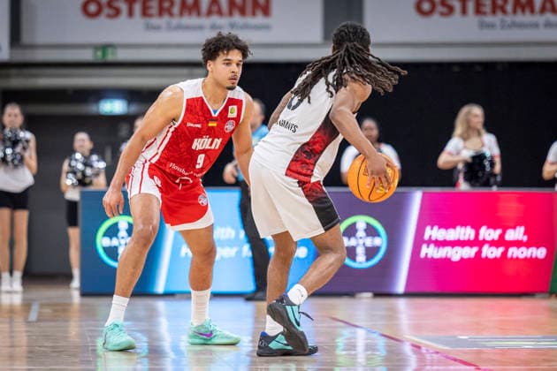 Barmer 2 Basketball Bundesliga ProA Bayer Giants Leverkusen vs RheinStars Koeln, 04 04 26 Leverkusen, 04 04 26 Maximilian Begue RheinStars Cologne, 9 and Donte Nicholas Bayer Giants Leverkusen, 15 during the game of the Barmer 2 Basketball Bundesliga ProA Bayer Giants Leverkusen vs RheinStars Koeln at the Ostermann Arena in Leverkusen Copyright: xBEAUTIFULxSPORTS LeahxKohringx