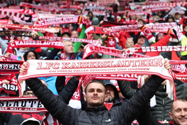 04 04 2026, xrekx, Soccer 2 Bundesliga, 1 FC Kaiserslautern Fortuna Düsseldorf v l FCK Fans ,Atmosphere, Scarves, Ultras, Spectators, Visitors, Choreo, Choreography, atmosphere, scarves, spectators, visitors DFL DFB REGULATIONS PROHIBIT ANY USE OF PHOTOGRAPHS as IMAGE SEQUENCES and or QUASI VIDEO Kaiserslautern