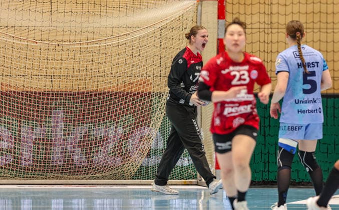 GER, Bad Langensalza, Thüringer HC vs HSG Bensheim Auerbach Flames, Alsco Handball Bundesliga Frauen, Handball, DHB, Spielzeit 2025 2026, Weststadthalle Bensheim, 22 Spieltag im Bild Marlene Wagner Bensheim Flames , Emotionen nach Parade DFB DFL REGULATIONS PROHIBIT ANY USE OF PHOTOGRAPHS AS IMAGE SEQUENCES AND OR QUASI VIDEO, 04 04 2026 Copyright: HMBxMedia HendrikxHamelau