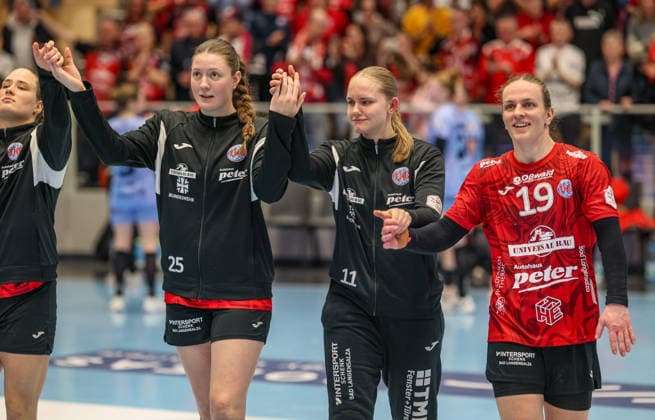 GER, Bad Langensalza, Thüringer HC vs HSG Bensheim Auerbach Flames, Alsco Handball Bundesliga Frauen, Handball, DHB, Spielzeit 2025 2026, Weststadthalle Bensheim, 22 Spieltag im Bild Joy and emotions after the victory, Cheers, Thüringer HC defeats the Bensheim Flames DFB DFL REGULATIONS PROHIBIT ANY USE OF PHOTOGRAPHS AS IMAGE SEQUENCES AND OR QUASI VIDEO, 04 04 2026 Copyright: HMBxMedia HendrikxHamelau