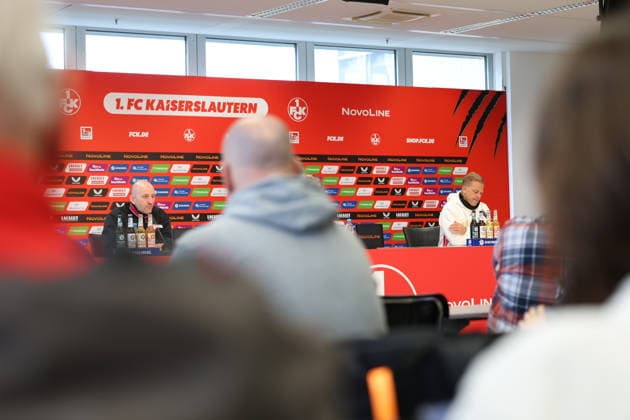 04 04 2026, xrekx, Fußball 2 Bundesliga, 1 FC Kaiserslautern Fortuna Düsseldorf v l Pressekonferenz Torsten Lieberknecht Trainer 1 FC Kaiserslautern Markus Anfang Trainer Fortuna Duesseldorf DFL DFB REGULATIONS PROHIBIT ANY USE OF PHOTOGRAPHS as IMAGE SEQUENCES and or QUASI VIDEO Kaiserslautern