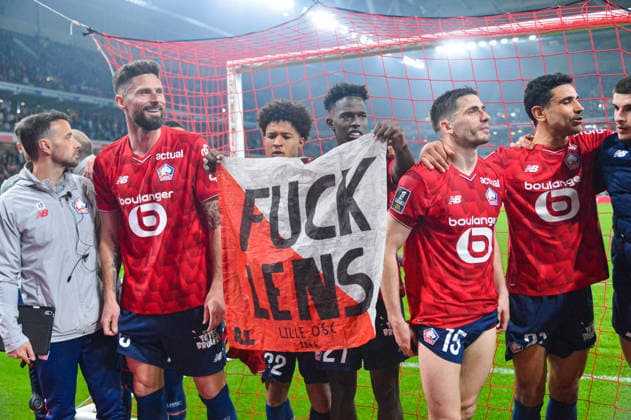 Sport Bilder des Tages #2 FOOTBALL : Lille OSC vs RC Lens - Ligue 1 - JournÃ e 28 - 04 04 2026 Joie des joueurs du LOSC apres la victoire contre le RC Lens LilleFrance  Copyright: xBaptistexAutissierx